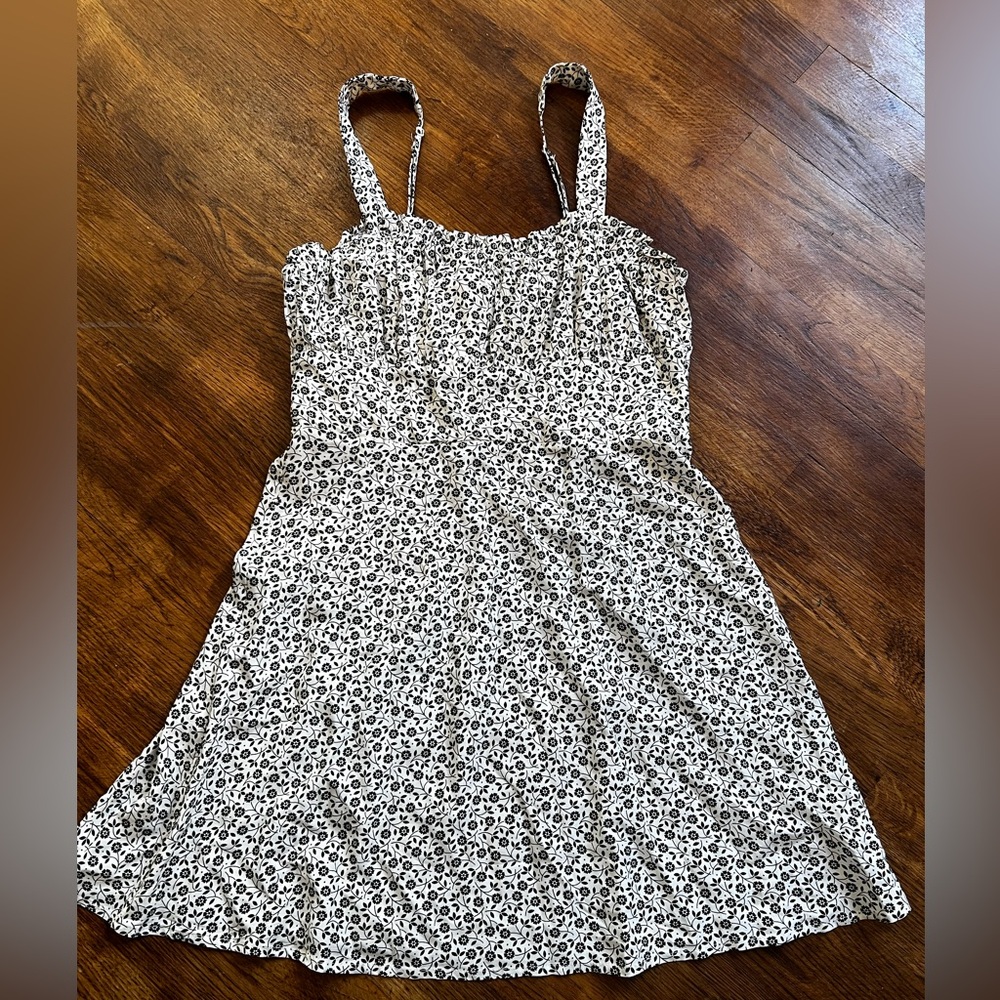 Easy Black and White Floral Mini Dress